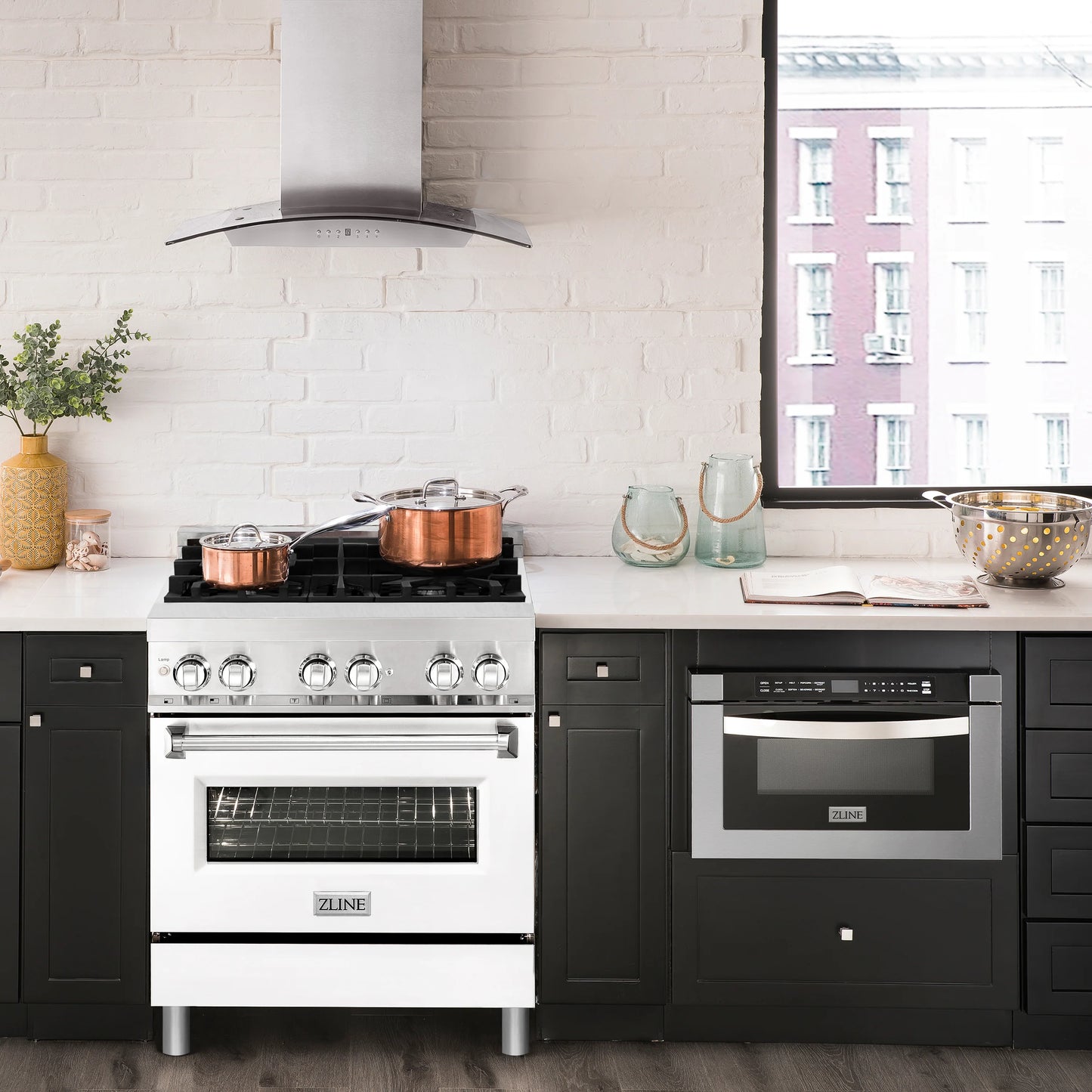 ZLINE 30 in. Dual Fuel Range with Gas Stove and Electric Oven in Stainless Steel with White Matte Door (RA-WM-30)